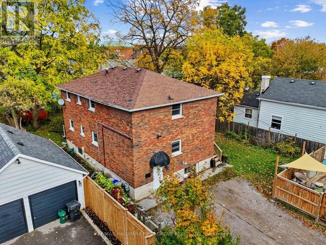 Building Photo - 176 Sydenham St