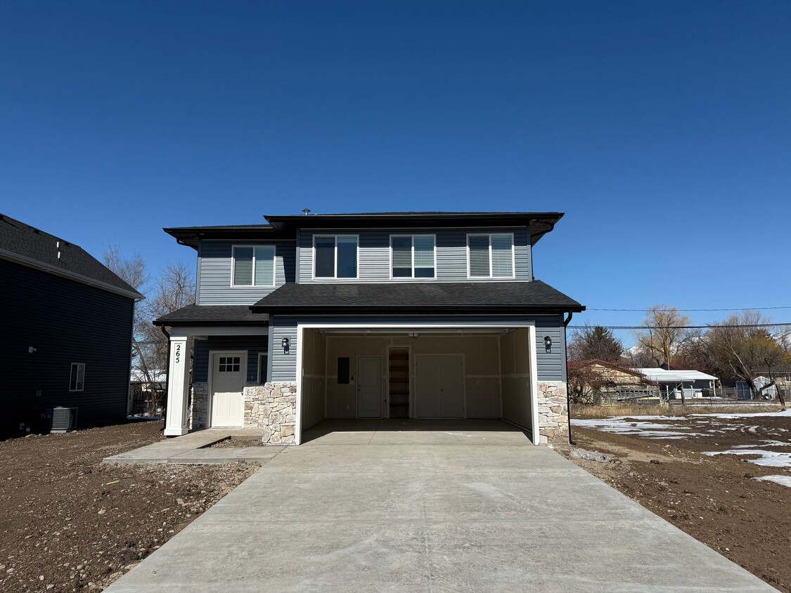 Foto principal - Brand New Home for Rent in Logan Utah