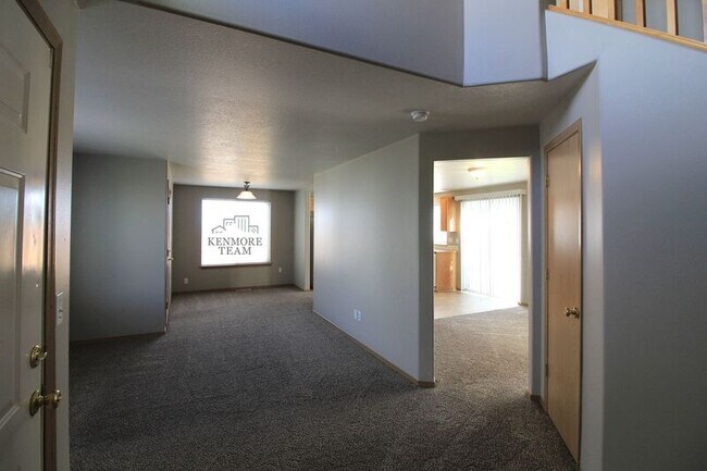 Foto del edificio - 8708 Overland Ct