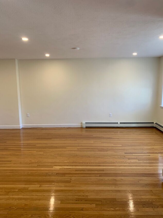 Primary Photo - 314 Tappan St