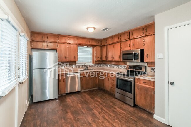 Foto del edificio - 311 Franklin Dr