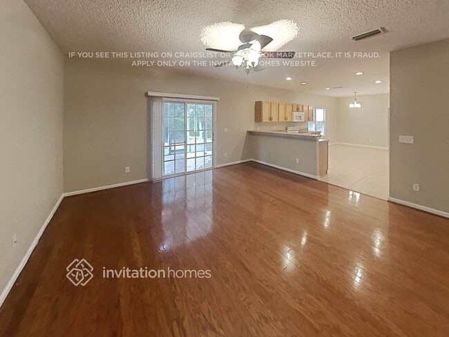 Building Photo - 14022 Summer Breeze Dr