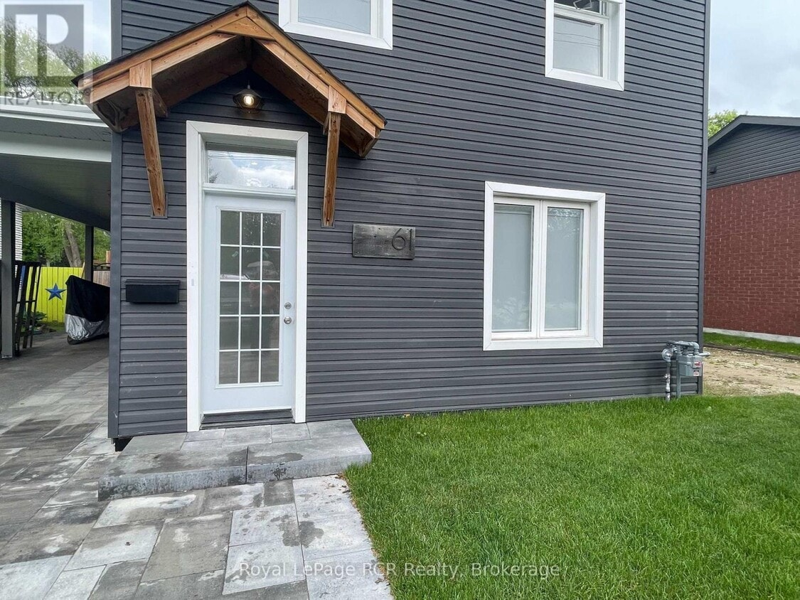 Primary Photo - 61 Cedar St