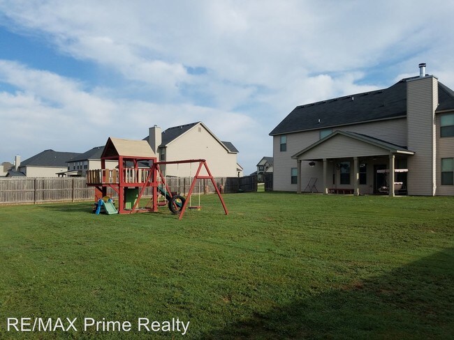 Foto del edificio - 5 br, 3 bath House - 3 Moss Oak Drive