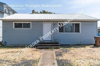 Building Photo - 3012 E Hoffman Ave
