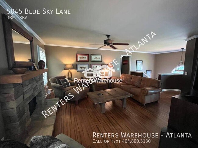 Building Photo - Discover Your Perfect Haven: Elegant Livin...