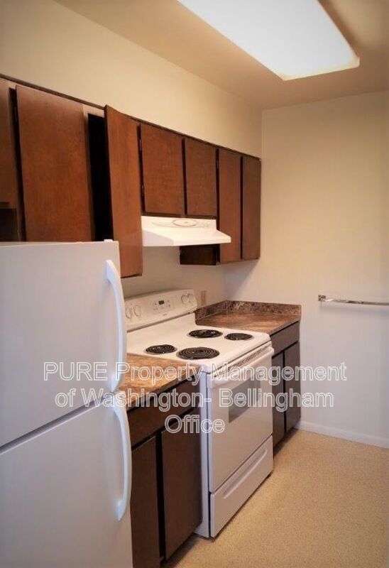 Foto del edificio - 1420 Lakeway Dr