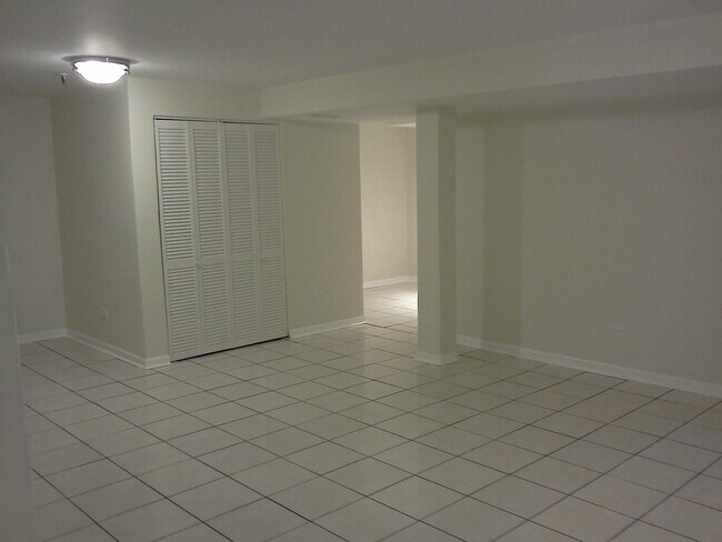 Foto del edificio - 410 E Kensington Rd