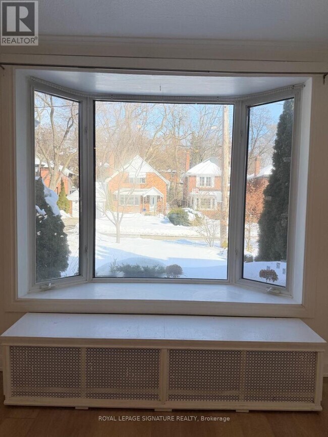 Photo du bâtiment - 8 Bridgeview Rd