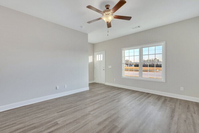 Foto del edificio - 697 Coley Boyd Rd