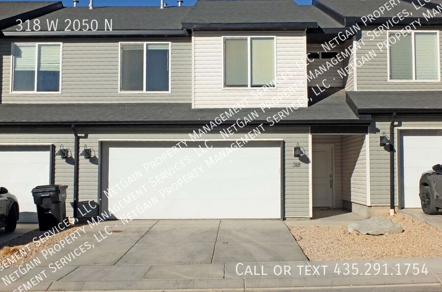 Foto principal - 4 Bedroom Townhome near Canyon View