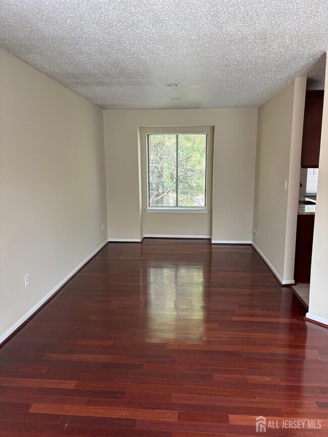 Foto del edificio - 92 Gate House Ln