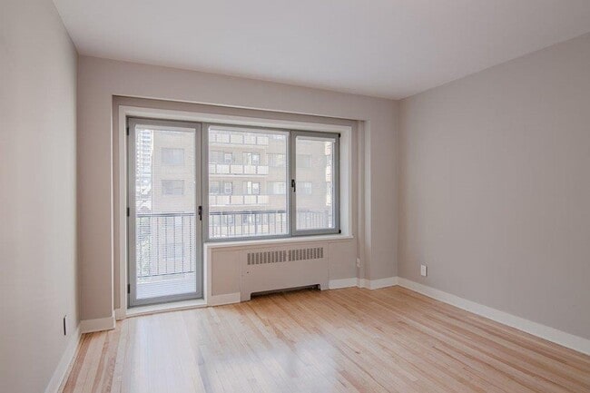 Building Photo - 3468 Rue Drummond