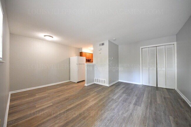 Building Photo - 4408 S 1st St