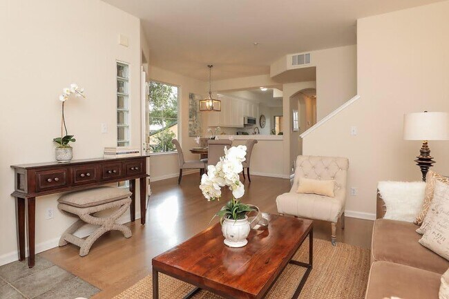 Foto del edificio - 379 Hope St