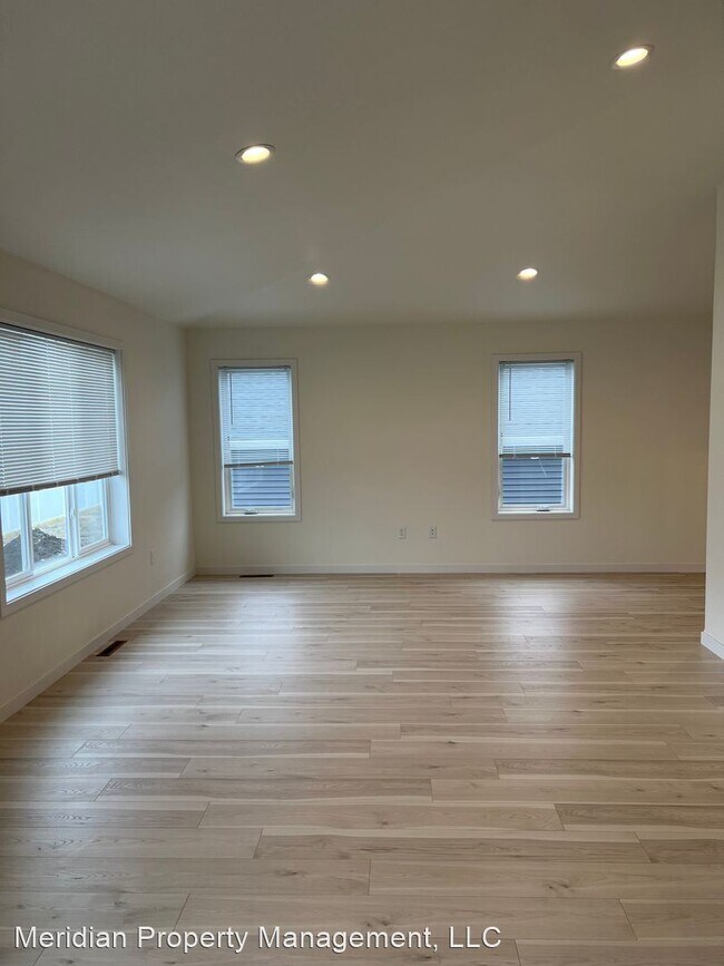 Foto del edificio - 3 br, 2.5 bath House - 6179 Martin Lane W