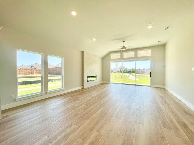 Foto del edificio - 13733 Riola Dr