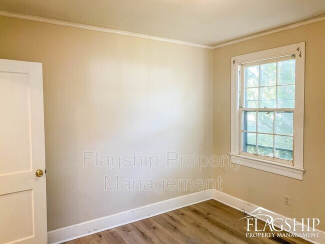 Building Photo - 1407 Edgerton St