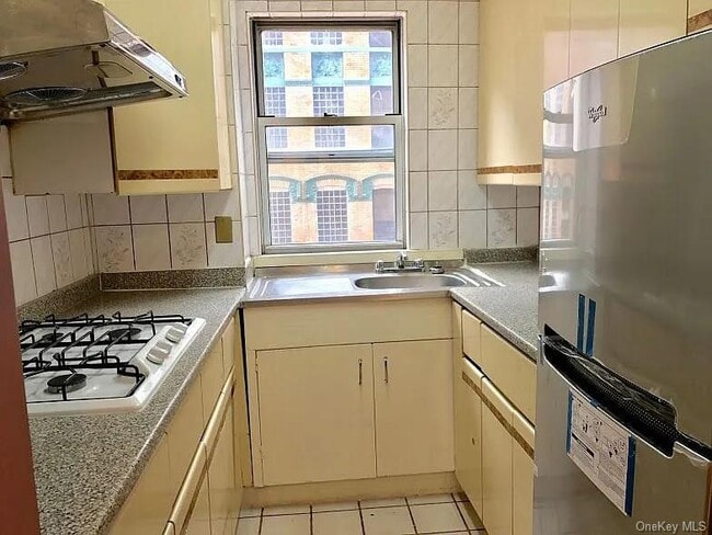 Building Photo - 50 Bayard St