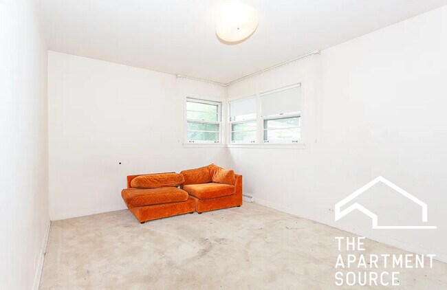 Foto del edificio - 7407 N California Ave