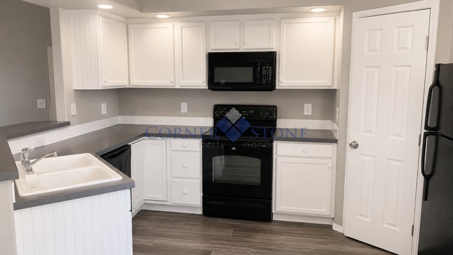 Building Photo - Wonderful Home Next to Nampa's Greenbelt!