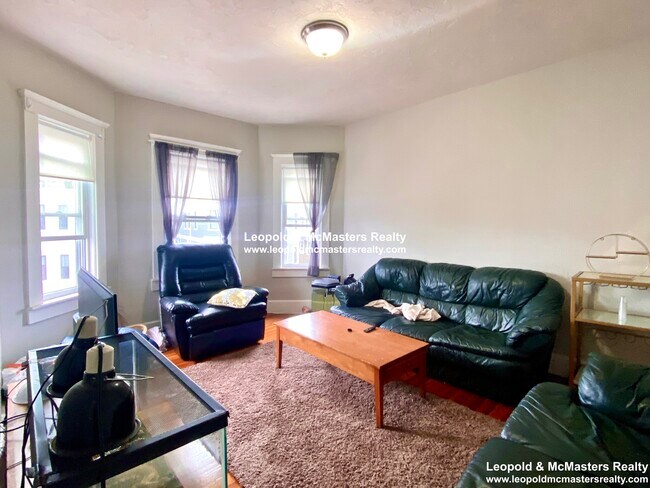 Foto del edificio - 19 Roseclair St