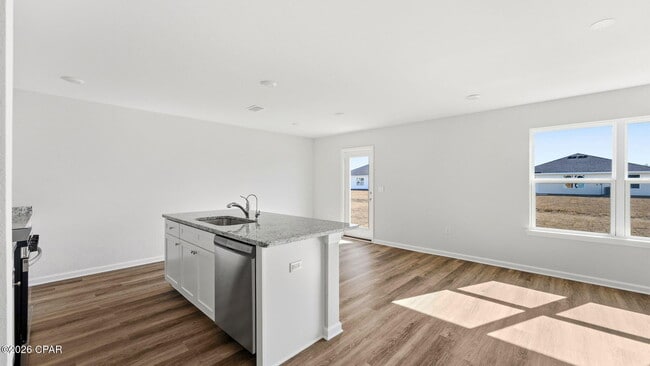 Foto del edificio - 7063 George Day Ln