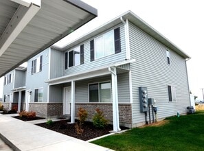 Building Photo - 160 W 400 S