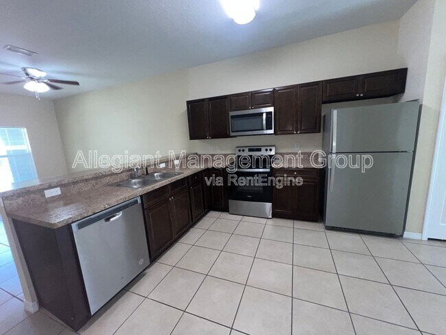 Building Photo - 645 Bluebill Ct