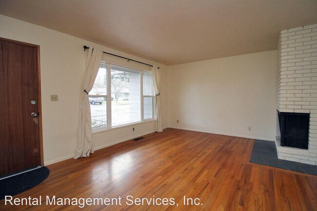 Building Photo - 3 br, 2 bath House - 1825 SW Wynwood Ave