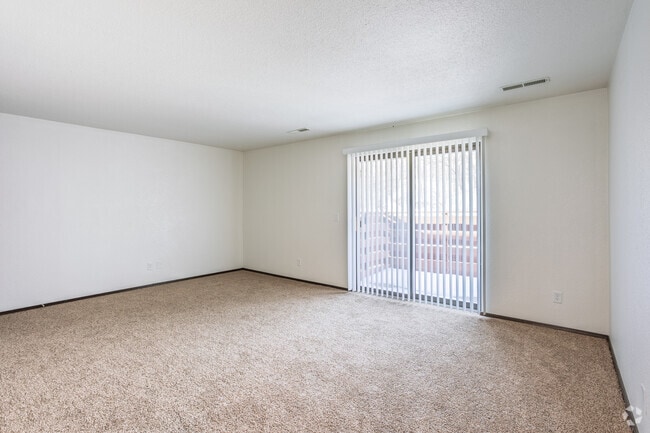2BR, 1BA - 873SF - Living Room - Hawkeye Apartments