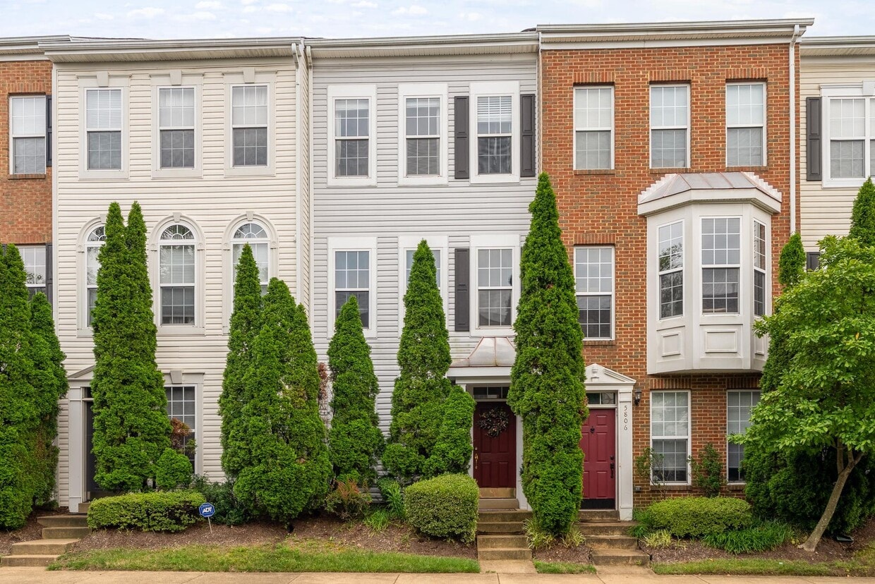 Foto principal - 5804 Summers Grove Rd