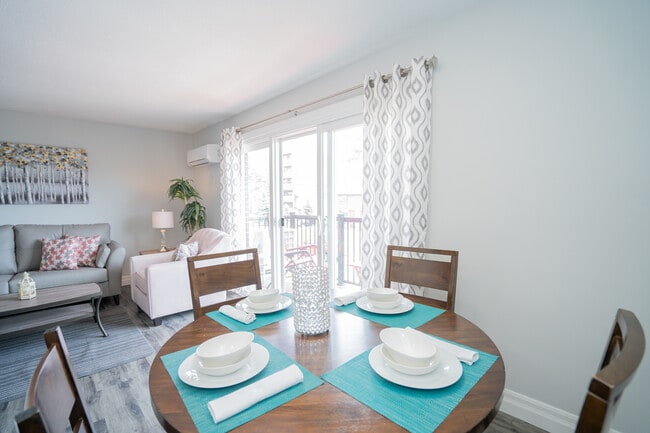 Photo du bâtiment - 24 Wellington St