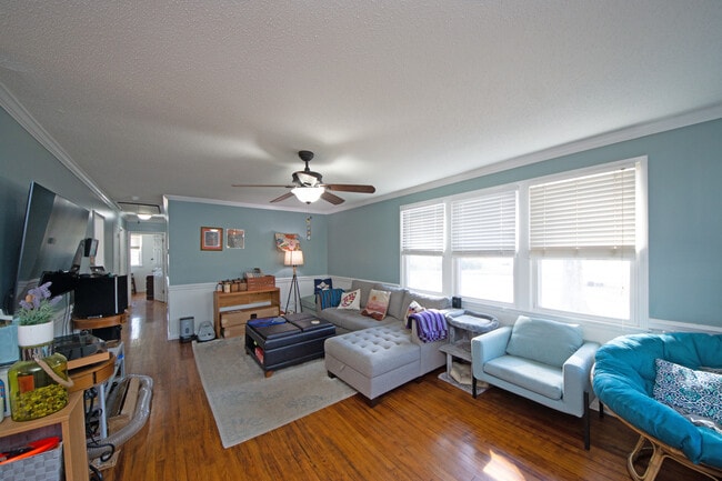 Building Photo - 314 Woodhaven Dr
