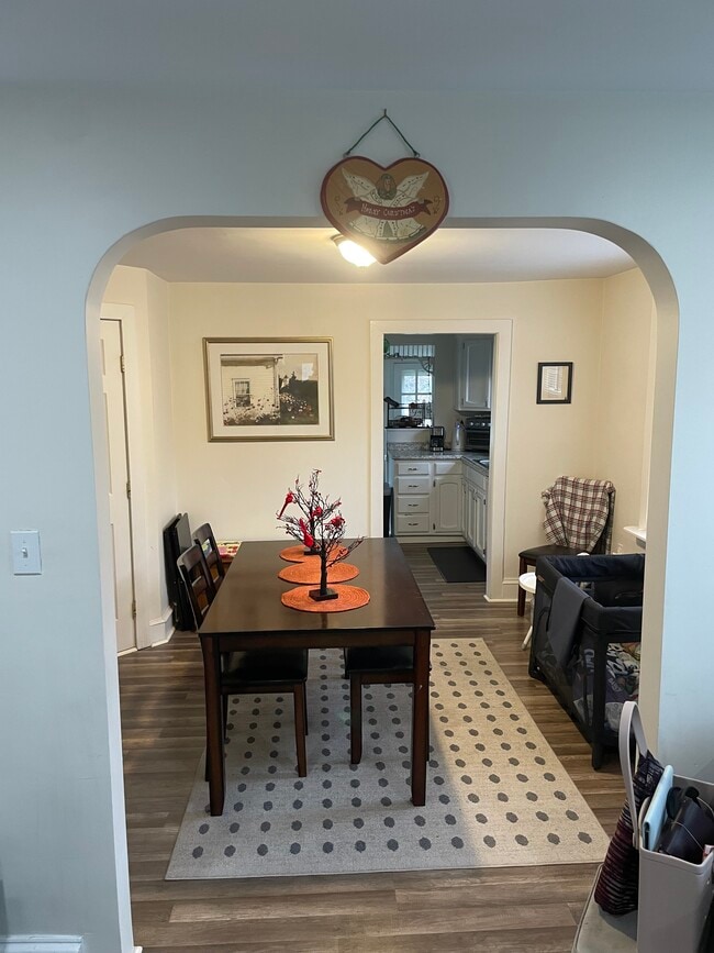 Building Photo - 108 Hasbrook Ave