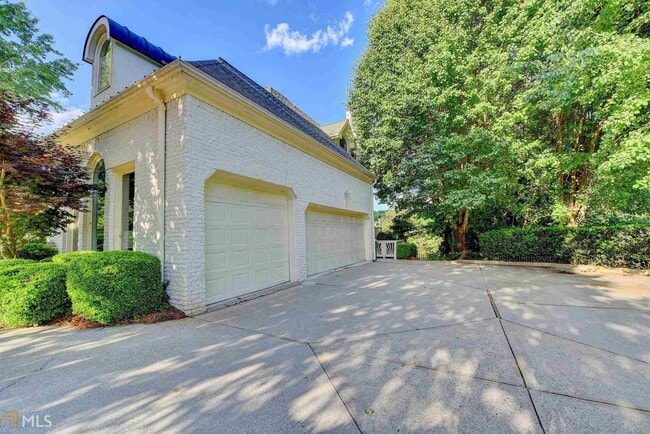 Building Photo - 645 Falls Bay Ct