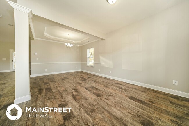 Foto del edificio - 453 Lake Ridge Ln