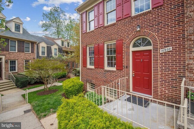 Foto del edificio - 10500 Grove Ridge Pl