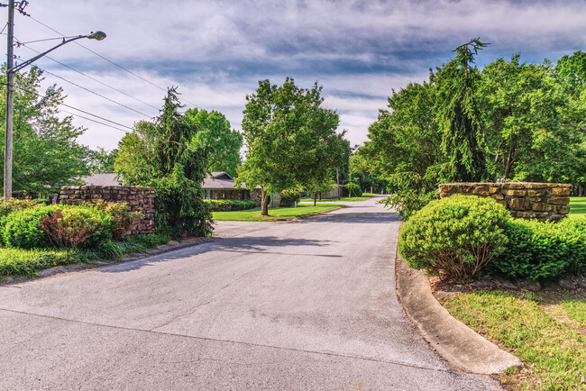 Foto del edificio - Hickory Village