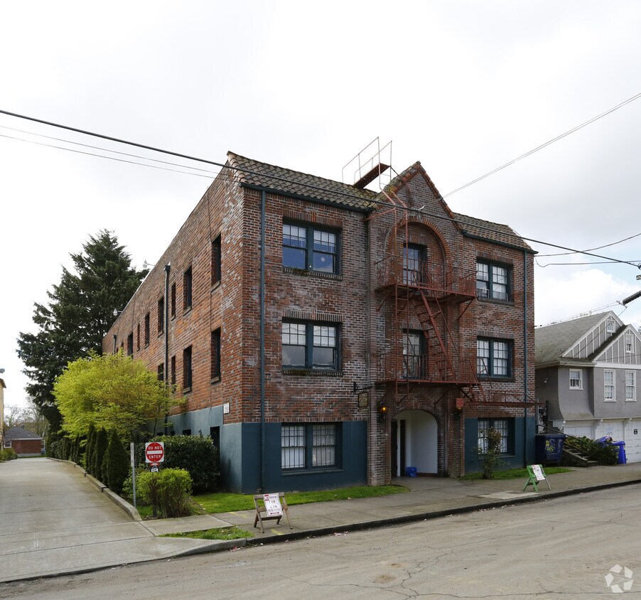Foto del edificio - 616 NE Fargo St
