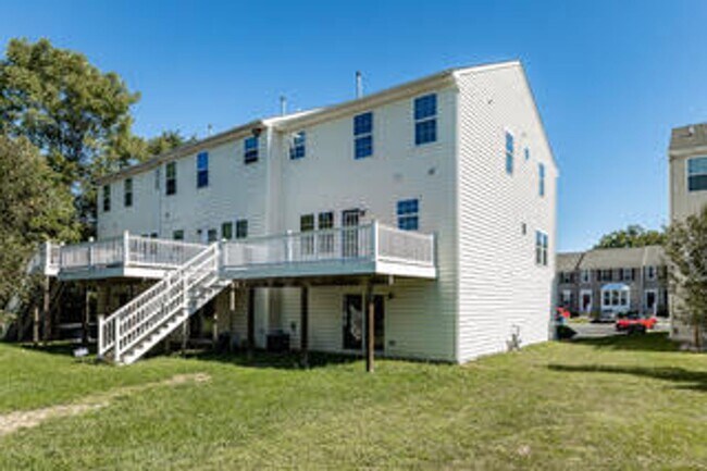 Foto del edificio - Spacious End Unit-Townhome in Hockessin’s ...