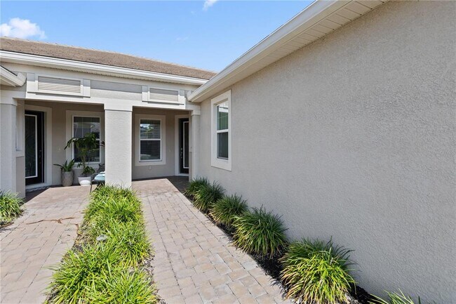 Foto del edificio - 8677 Rain Song Rd
