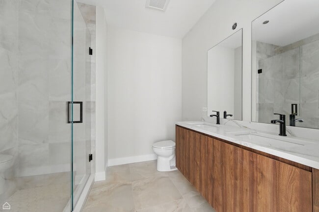 Unit 201 - Bathroom - ILUX