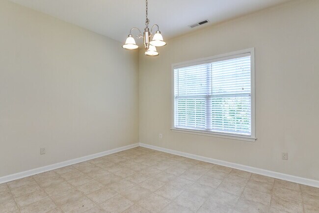 Building Photo - 3500 Enduring Freedom Dr