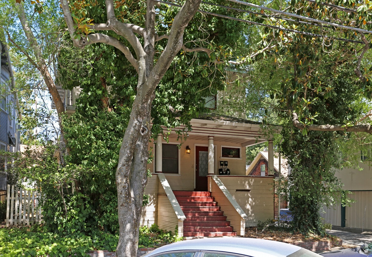 Building Photo - 1416 22nd St