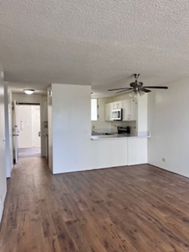 Building Photo - 1018 Lunalilo St