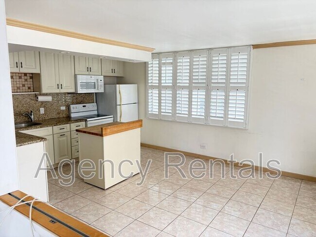 Building Photo - 2345 Ala Wai Blvd