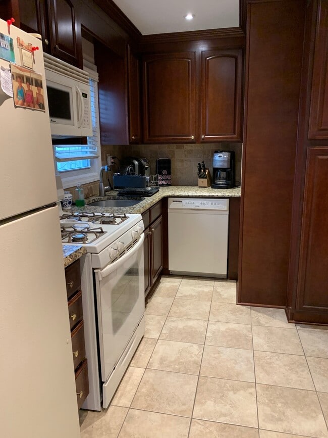 Kitchen-Updated Appliances - 58 Hitchcock Ave