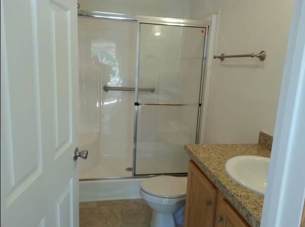 Building Photo - 8 Rockledge Ct