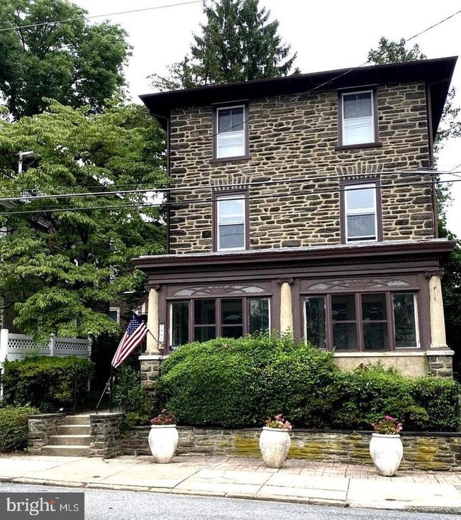 Building Photo - 7905 Ardleigh St
